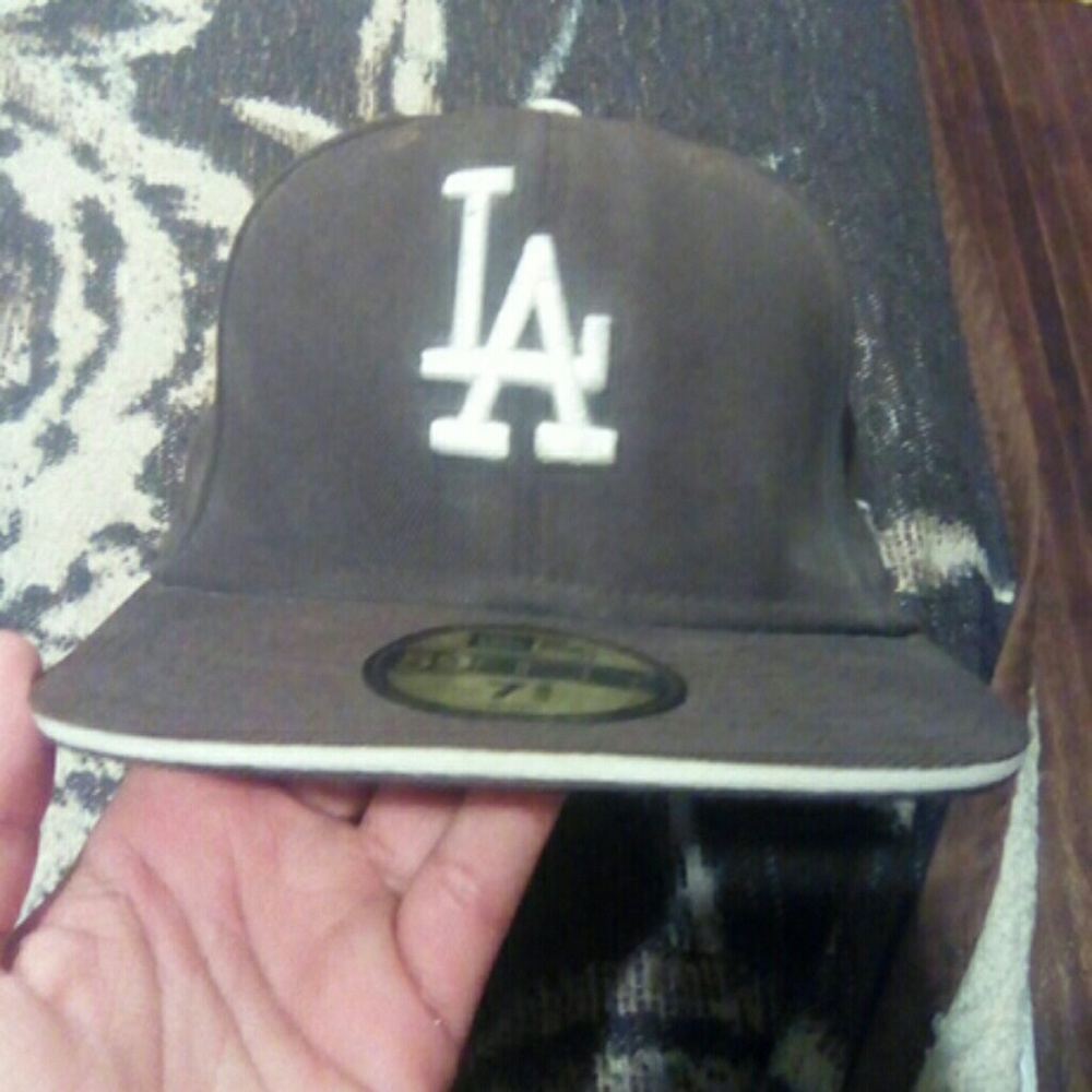 New Era LA size 7 5/8 brown and white